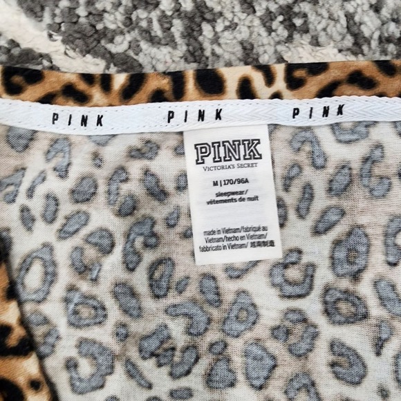 PINK Victoria secret printed women's size medium shirt - Picture 4 of 7